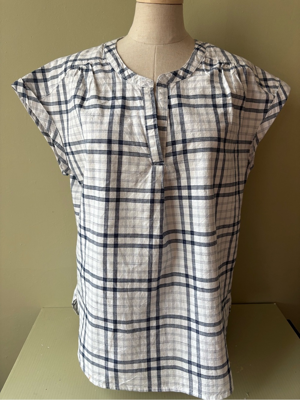 Northern Reflections White Navy Plaid Cap Sleeve Tunic Top Sz M